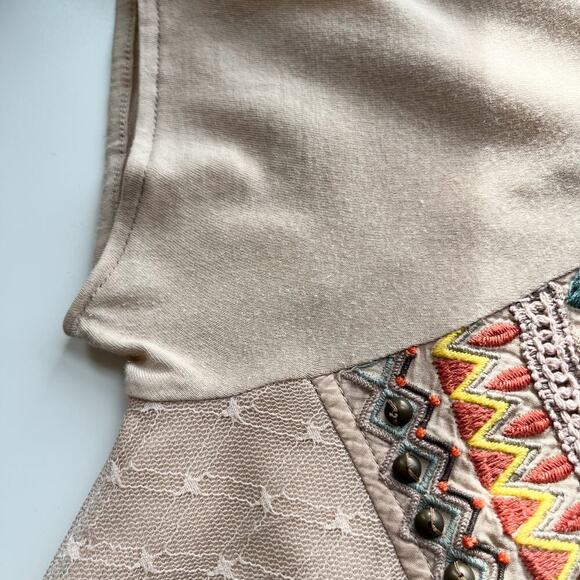 Anthropologie Lilka Embroidered Tulle Sequin Beaded Tee Top Womens Medium Boho - Picture 12 of 16